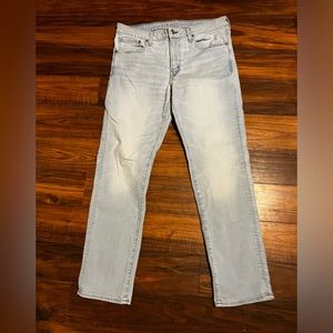 American eagle slim straight fit 34/32 light wash jeans